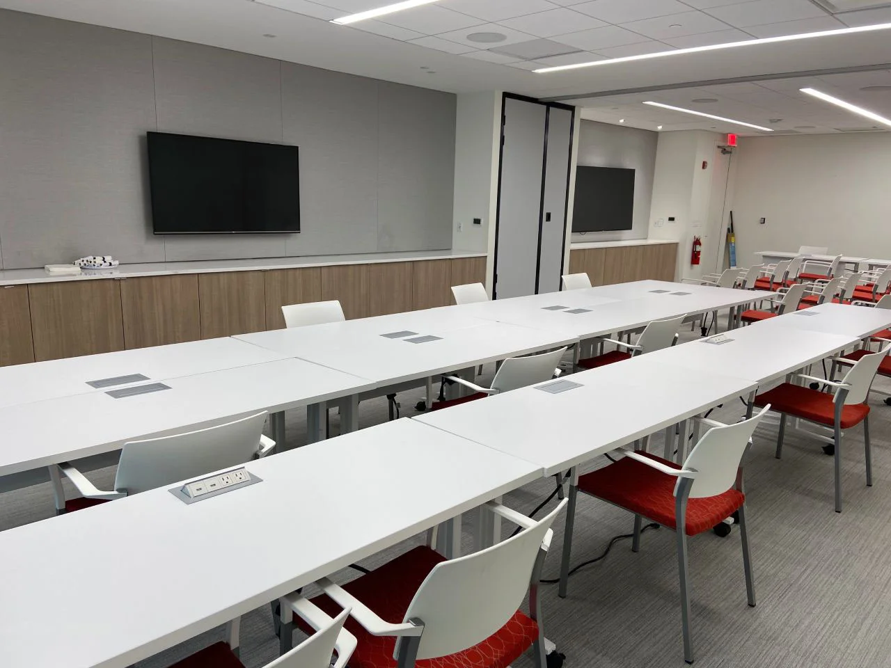 Experience the benefits of a professional and productive meeting room space powered by WorkSocial.