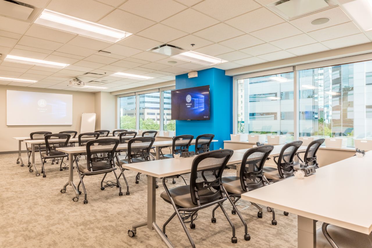 Reserve an interactive training room in Menlo Park, that revolutionize your corporate training sessions into fun one! at Jersey City, NJ