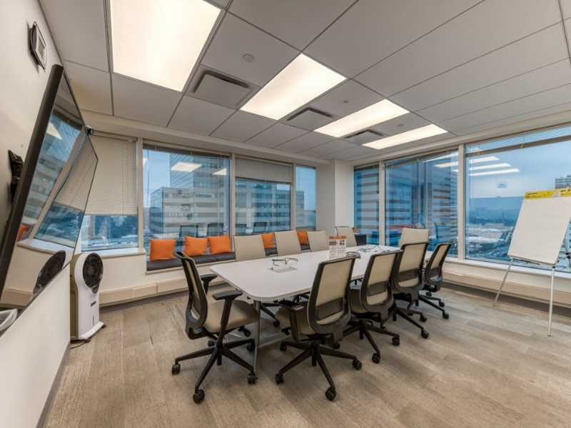 Rent Office in Jersey City and Explore Our Well Equipped Meeting Spaces with State-of-the-Art Audio Visual Technology.