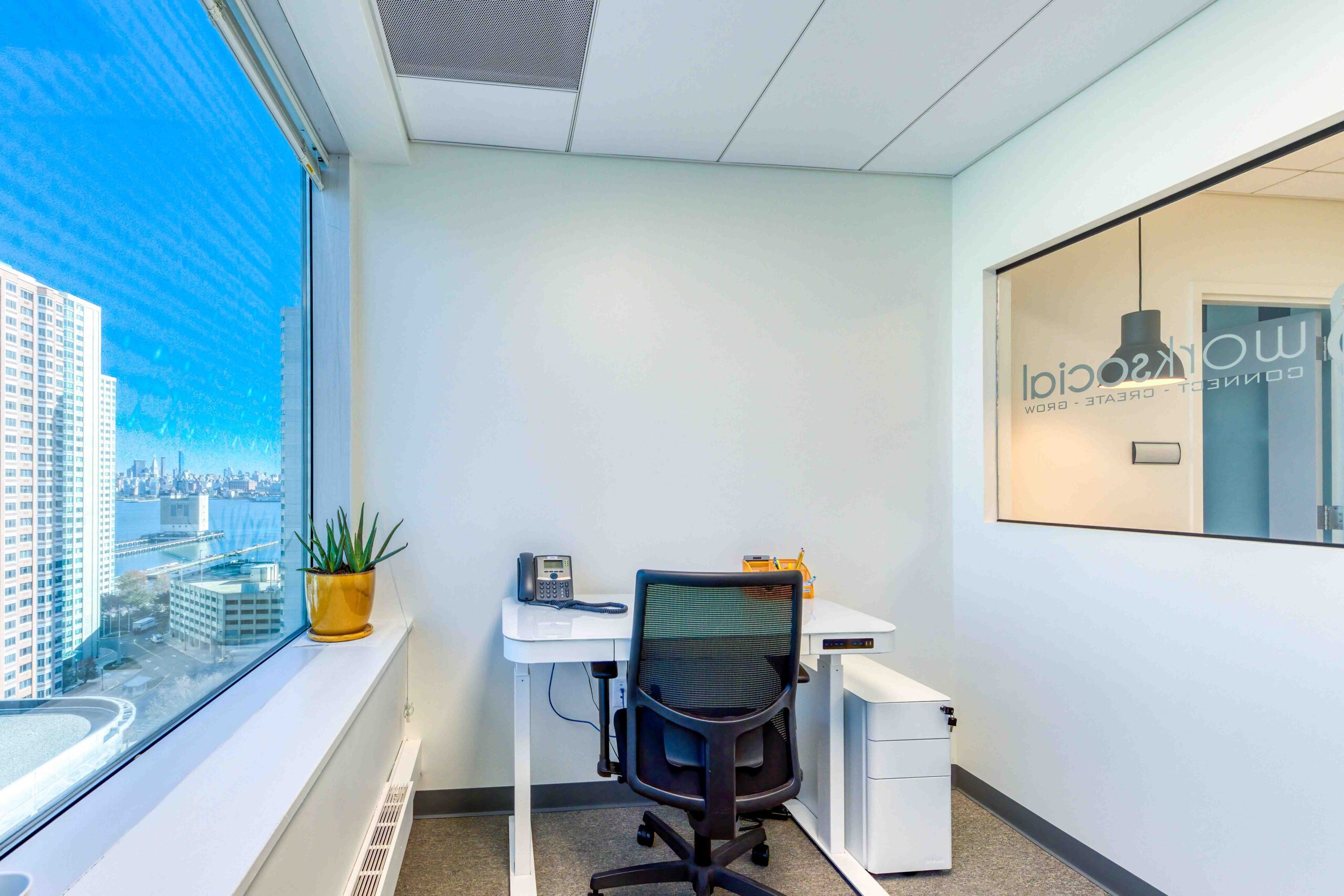 Reserve your dedicated office space in Jersey City for working professionals