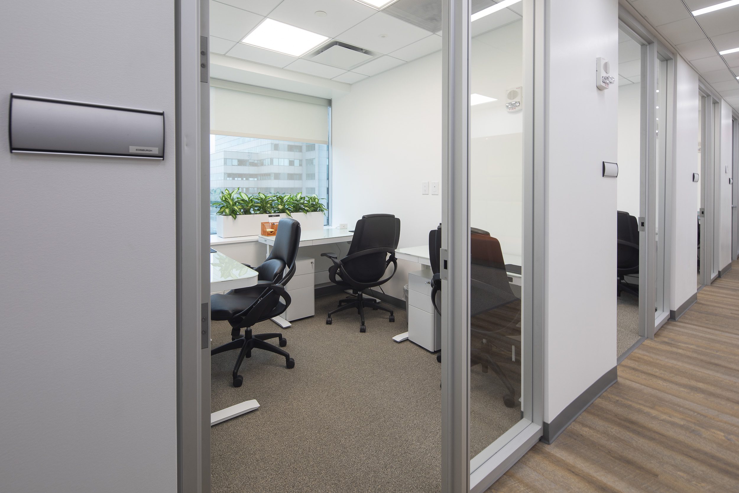 Book professional private office space rentals to conduct your business more efficiently