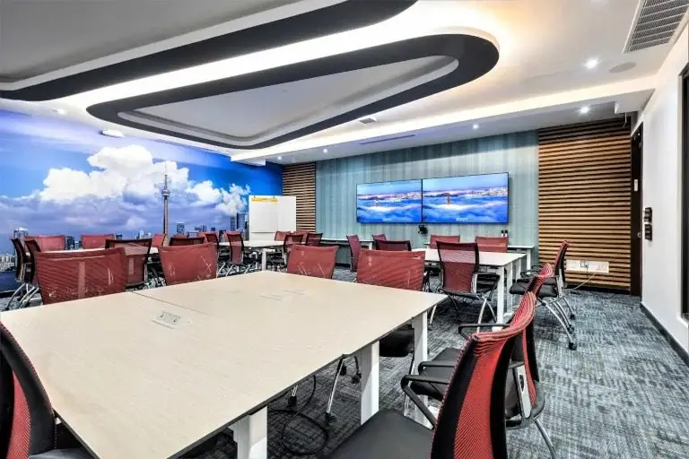 A multi-functional office meeting space for hosting corporate events or a simple meeting, charged by the hour.