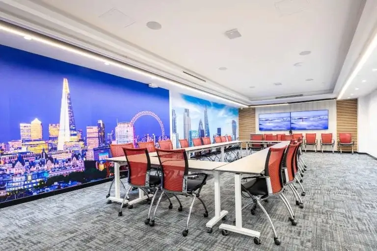 Rent meeting space for a day be it corporate, casual, or luxury – we have the room ready for you!