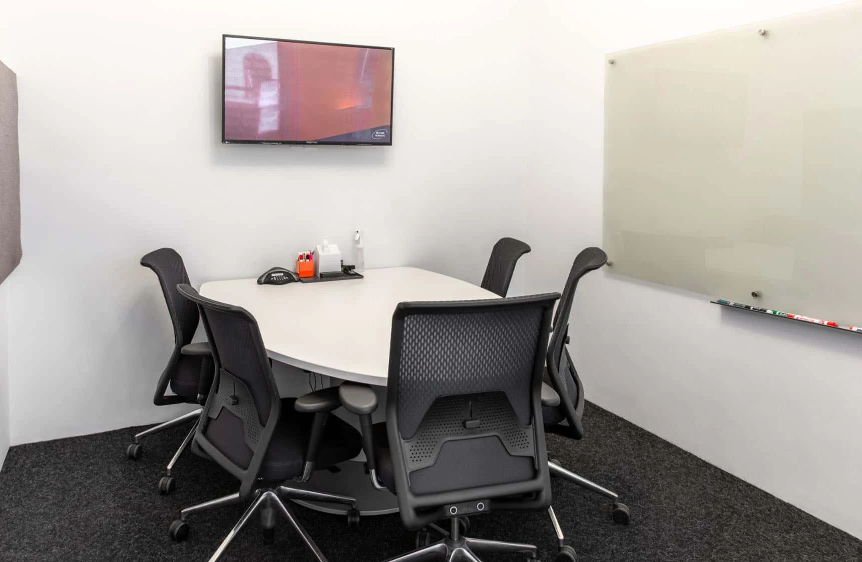 Fully-equipped Meeting Space Rentals to Make Great Presentations, Impress your Clients or Simply Brainstorm.